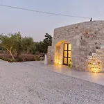 Vilaa Isa Beautiful And Trullo In Vila *