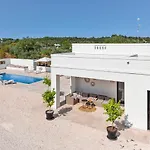 Vila Vilaa Isa Beautiful And Trullo In Ostuni