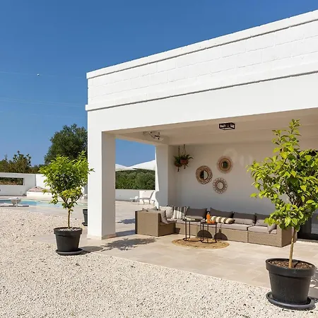 Vilaa Isa Beautiful And Trullo In Ostuni