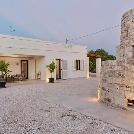 Vilaa Isa Beautiful And Trullo In Ostuni
