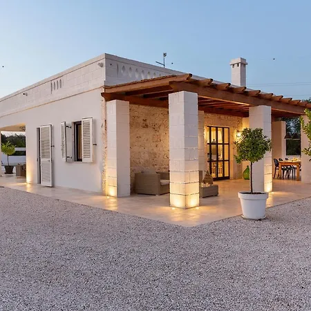 Vilaa Isa Beautiful And Trullo In Вилла *