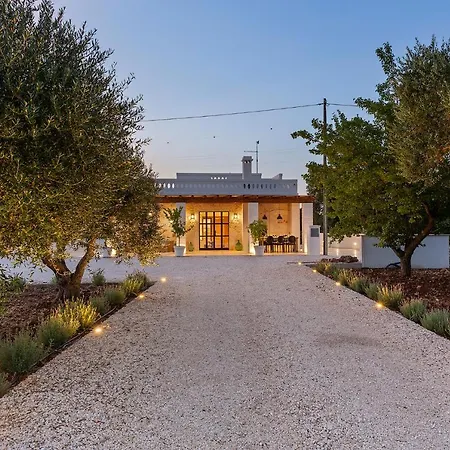 Vilaa Isa Beautiful And Trullo In Ostuni