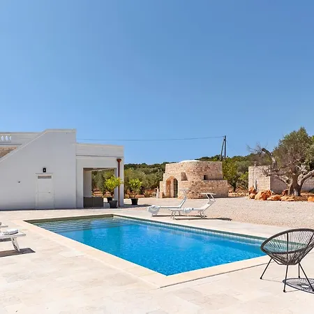 Vilaa Isa Beautiful And Trullo In *