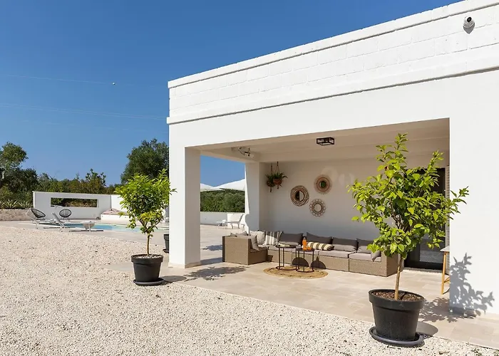 Vilaa Isa Beautiful And Trullo In Ostuni