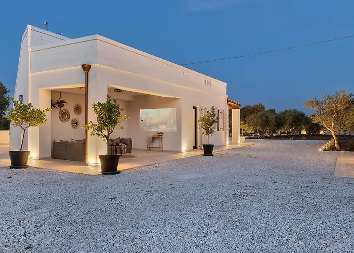 Vilaa Isa Beautiful And Trullo In Villa